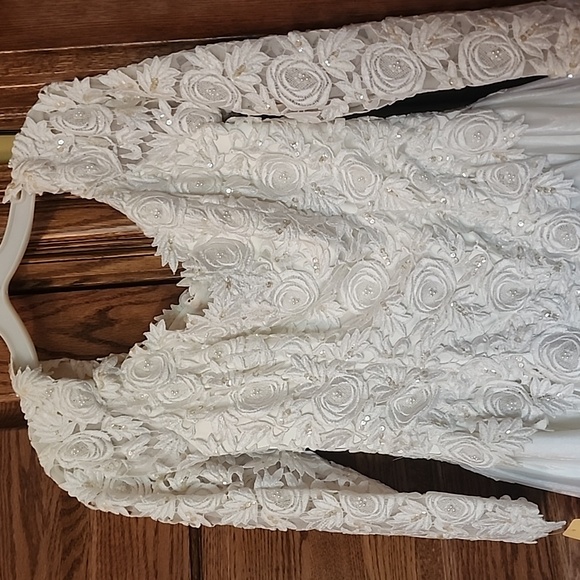 Beautiful Victorian Vtg Wedding gown off the shoulder sold as is - Picture 3 of 13